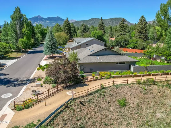 2110 N Crescent Dr, Flagstaff, AZ 86001