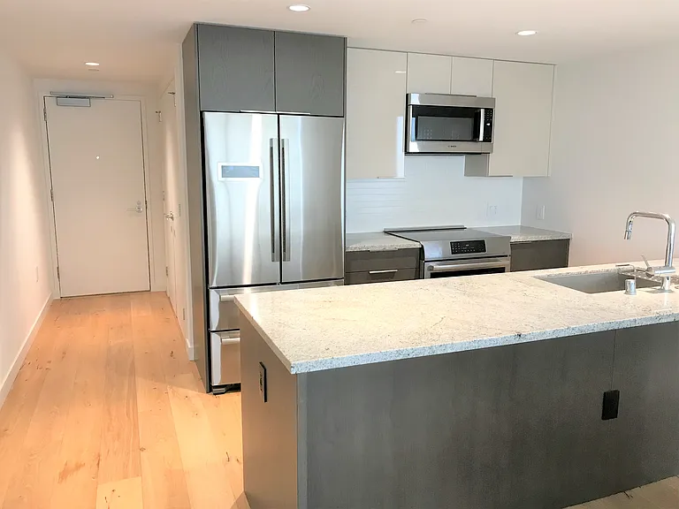 1001 Queen St #3205 — Photo 6