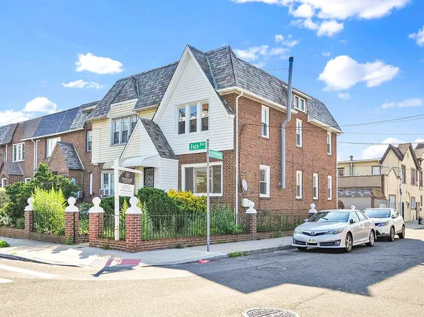 18702 Foch Blvd, Saint Albans, NY 11412