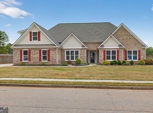 2104 Meadowood Cv, Monroe, GA 30655