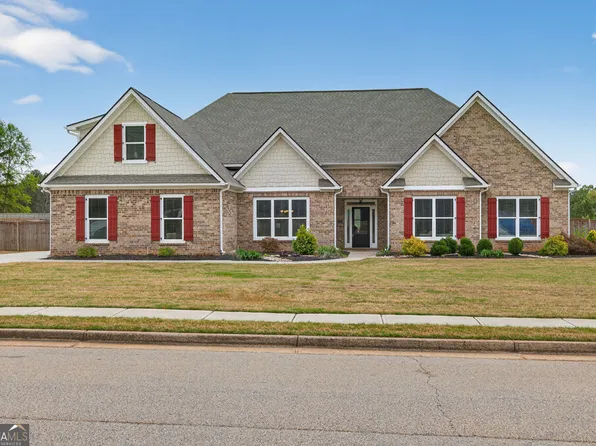 2104 Meadowood Cv, Monroe, GA 30655