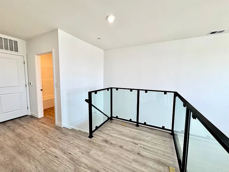 915 N Broad St #608 — Photo 6