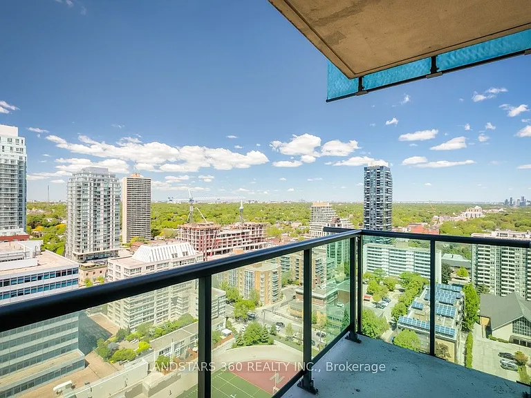 70 Roehampton Ave #2120 — Photo 4