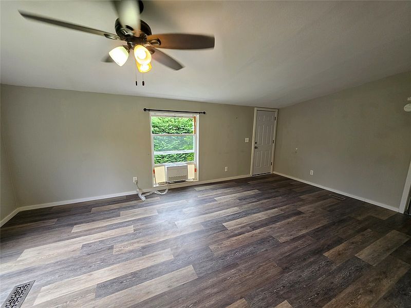 4th image of 109 Halliday Road #9