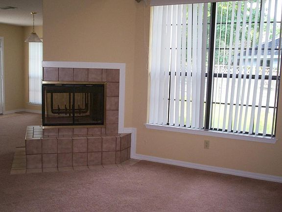 Living room/tile /gas see-thru fireplace