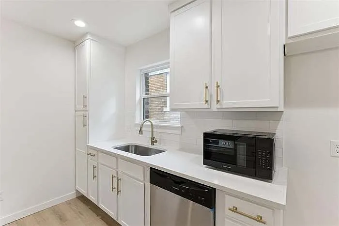 2809 NW 22nd St — Photo 5