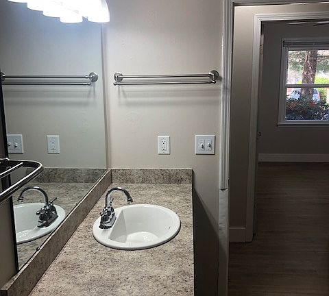 bathroom_10122023