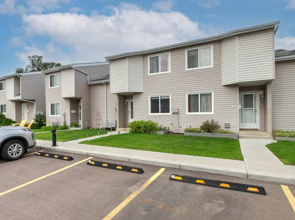 3221 119th St NW #64, Edmonton, AB T6J 5K7