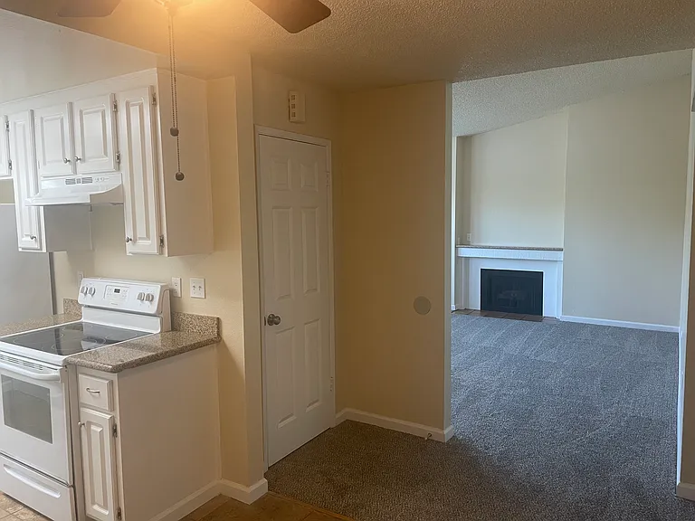 1313 Floyd Ave #156 — Photo 6