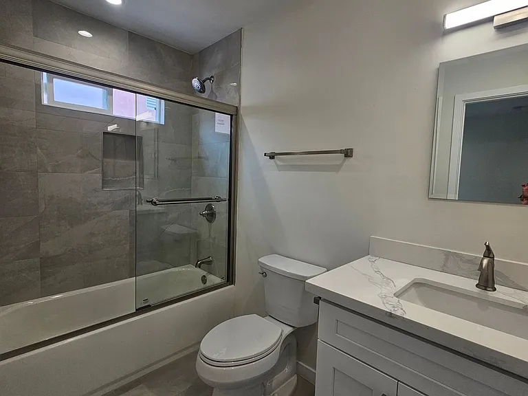 1416-1418 E. Windsor Rd. — Photo 13