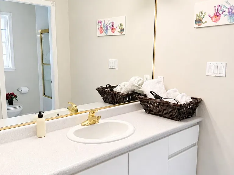 6051 Barnard Dr — Photo 17