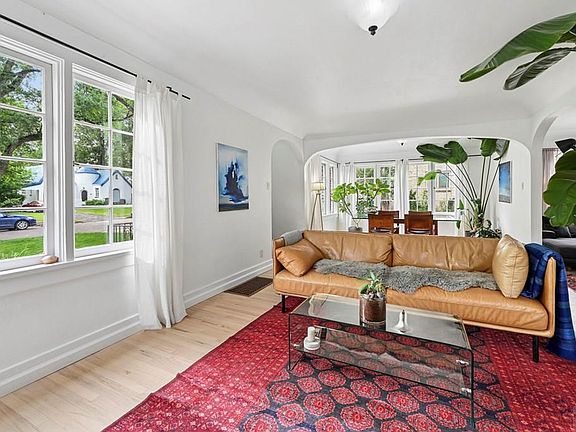 5th image of 335 Grace Ave