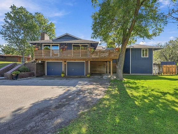 2nd image of 2242 N Redbud Ln