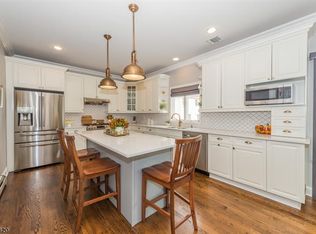 11 Brandyn Ln, Parsippany, NJ 07054