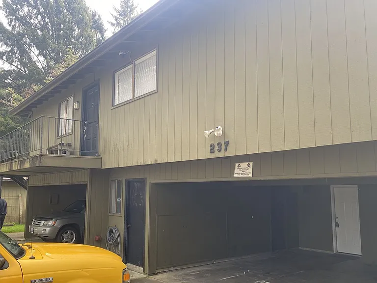 237 S Woodhill Ave — Photo 13