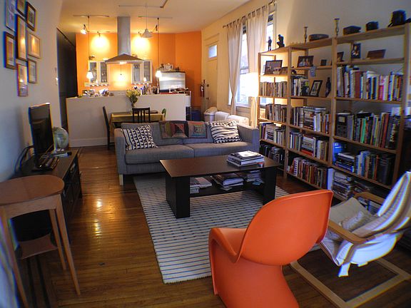 3rd image of 4417 Baltimore Ave