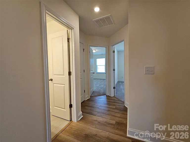 1027 S Point Rd — Photo 16