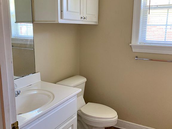 2nd image of 503 Wildberry Dr