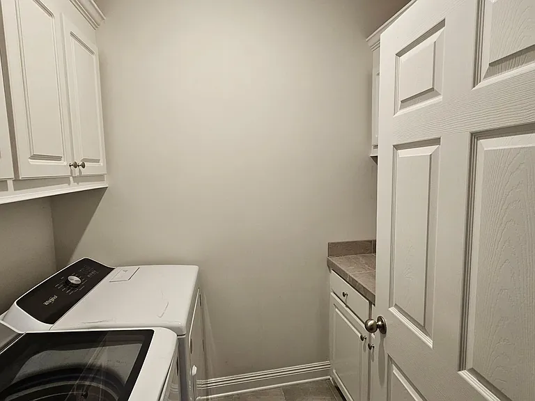 150 Chartleigh Cir — Photo 26