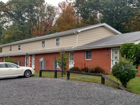 821 Hickory St APT 1, Tyrone, PA 16686