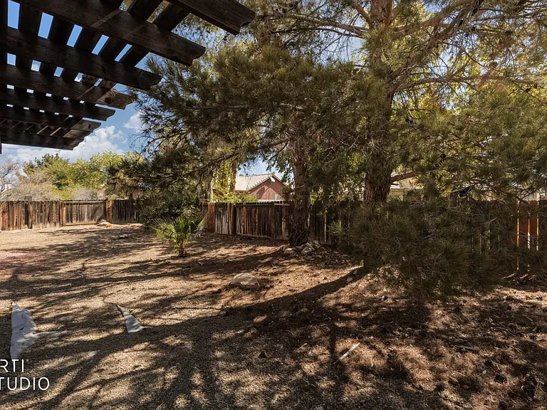 130 Falcon St — Photo 19