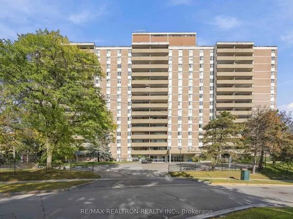 120 Dundalk Dr #1410, Toronto, ON M1P 4V9