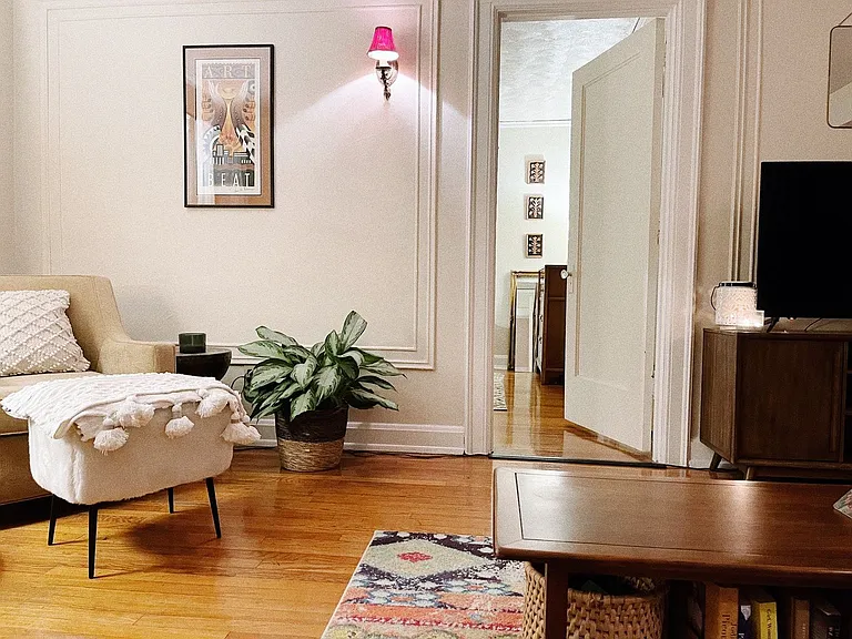 Biltmore Apartments — Photo 30