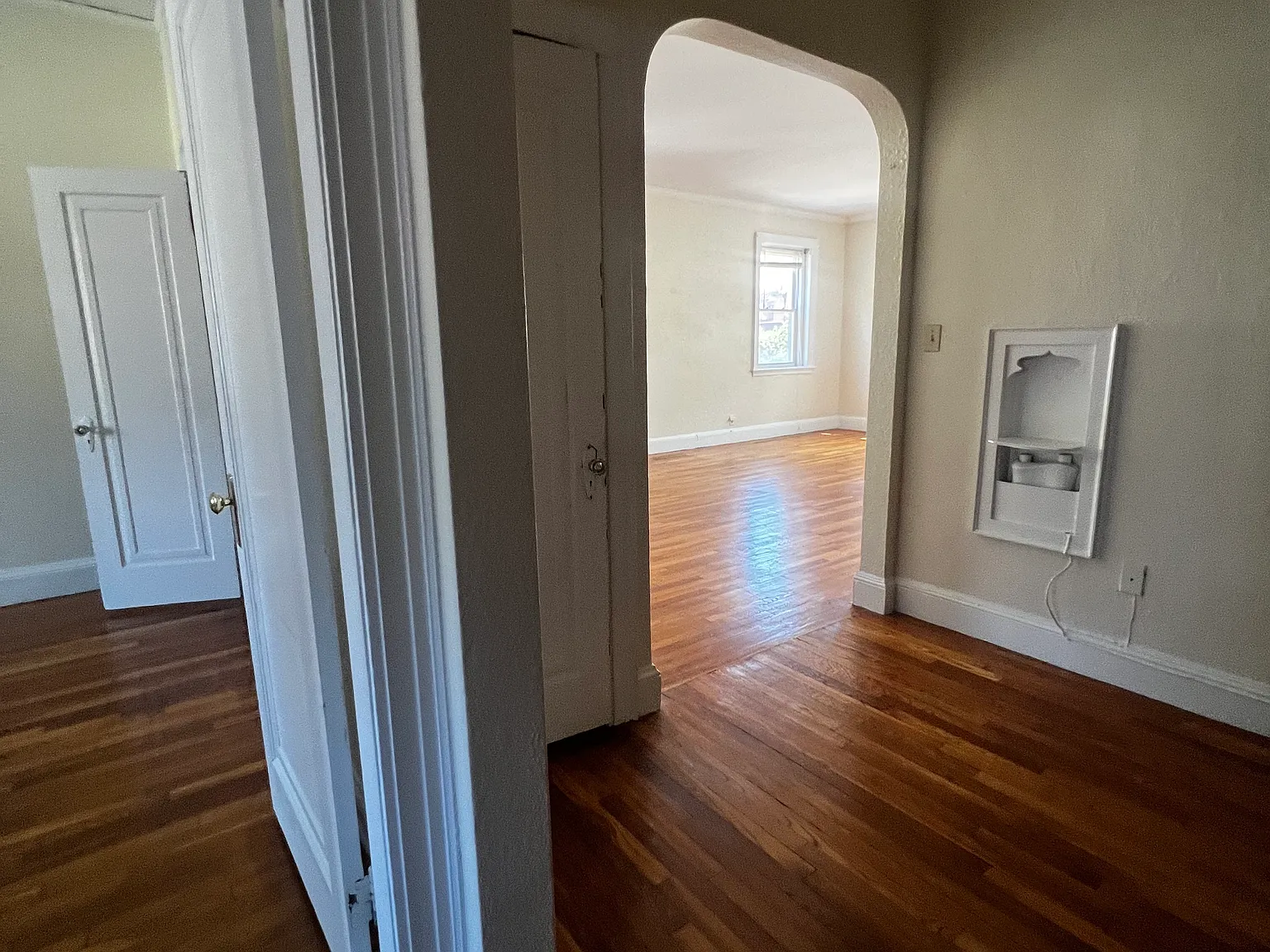 1 bed, $2,365 — Photo 2