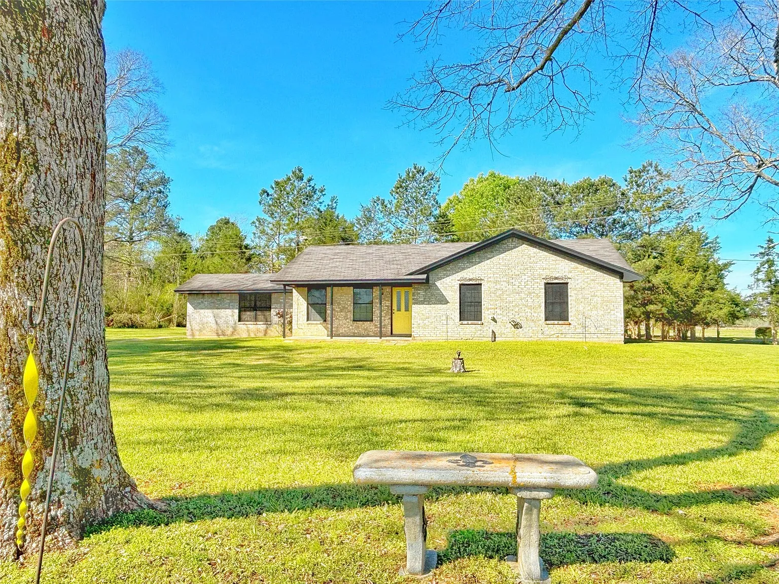 1470 Fm 2712 photo 1