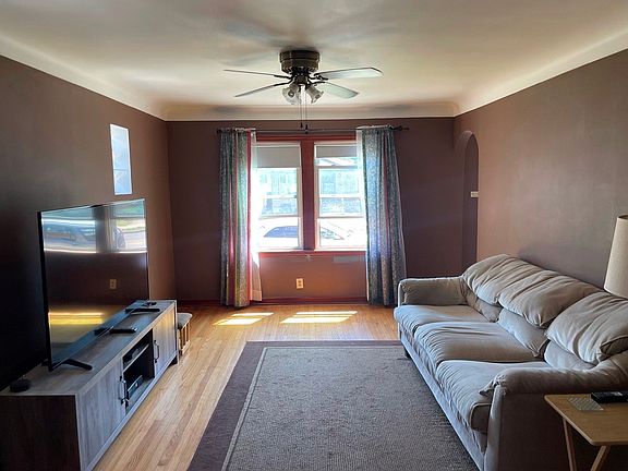 2nd image of 5512 N Nagle Ave