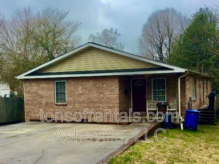 203 W Jordan St — Photo 1