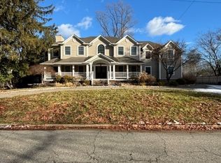 124 Coopers Ln, River Vale Twp., NJ 07675