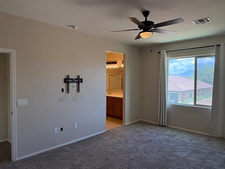 331 E Refuge Loop — Photo 11