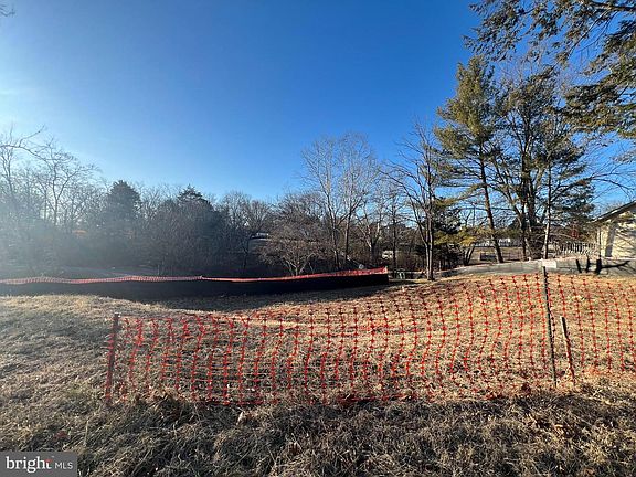 2nd image of 7106 Centreville Rd