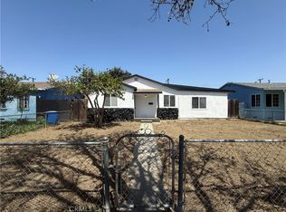 311 E Cummings Ln, Long Beach, CA 90805