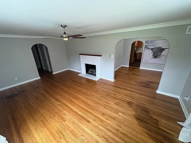 5975 Chester St — Photo 2