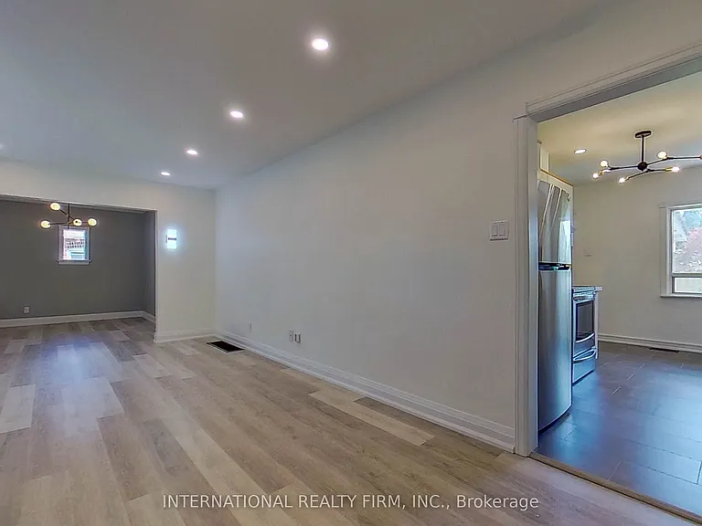 85 Churchill Ave — Photo 5