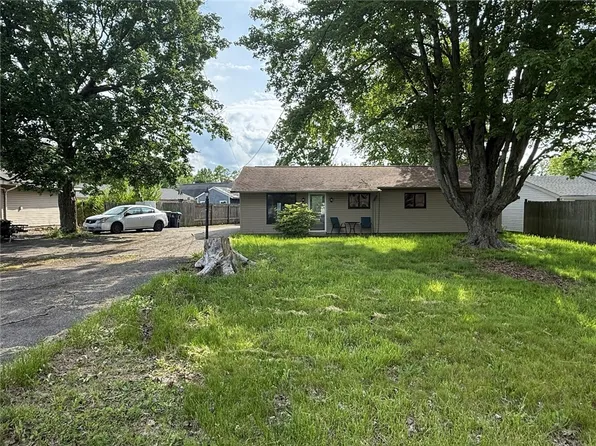 230 Sherwood Dr, Cranberry Township, PA 16066