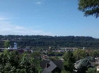 910 Spring St, Braddock, PA 15104