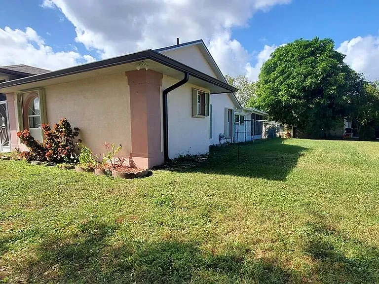 3004 Suntan Ct SE — Photo 10