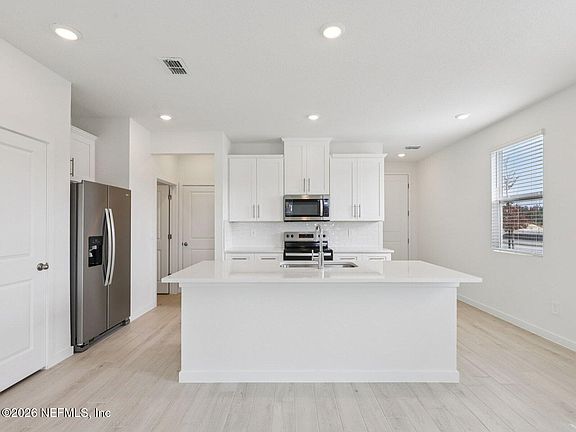 2nd image of 107 RANGELINE Drive