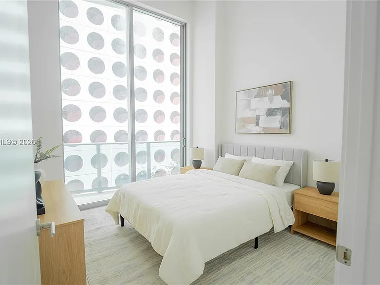 77 SE 5th St #311 — Photo 4