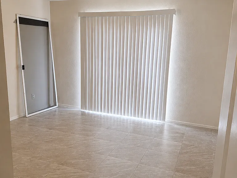 223 E Jefferson St #1-4 — Photo 8