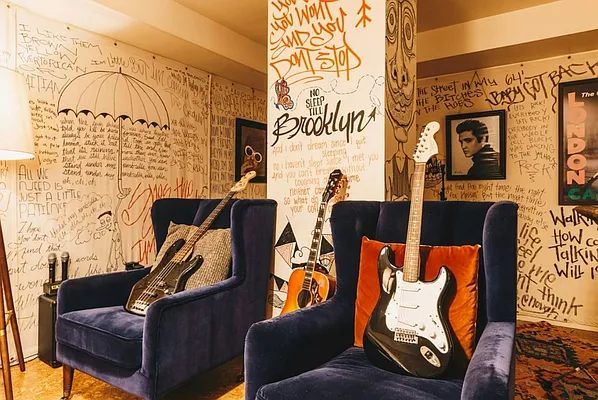 Rented by Greystar | media 30