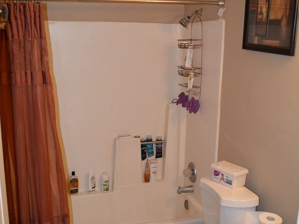 2nd image of 10202 N 9th Ave APT 4