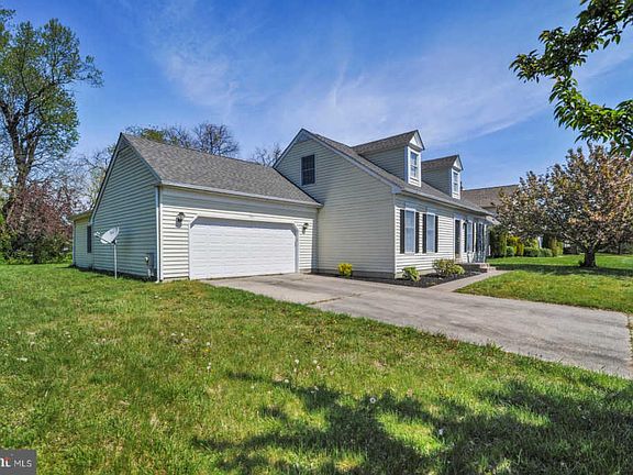 2nd image of 501 Eagle Nest Dr