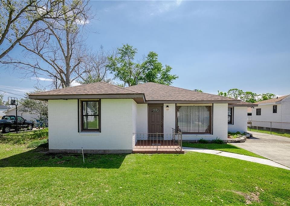 1st image of 134 Destrehan Dr