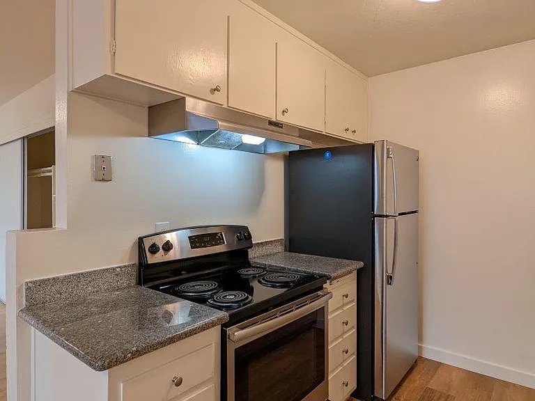 2117 Haste St — Photo 32