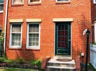 909 Franklin St, Alexandria, VA 22314