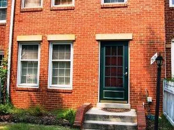 909 Franklin St, Alexandria, VA 22314